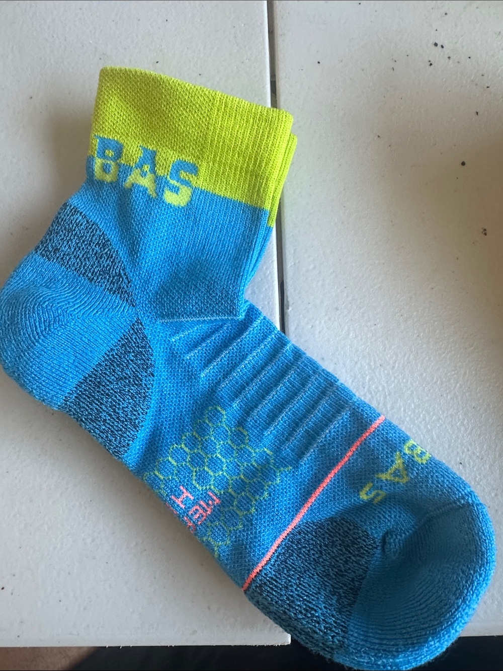 Men’s Bombas Performance Crew Sock in Blue and Neon Yellow Merino Wool BlendR192